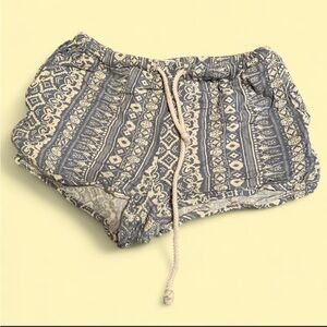 Cali 1850 Boho Patterned Drawstring Women’s Shorts in Blue and Cream